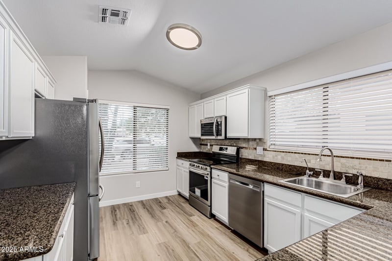 10336 Crescent Ave, Mesa, AZ 85208