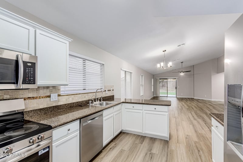 10336 Crescent Ave, Mesa, AZ 85208