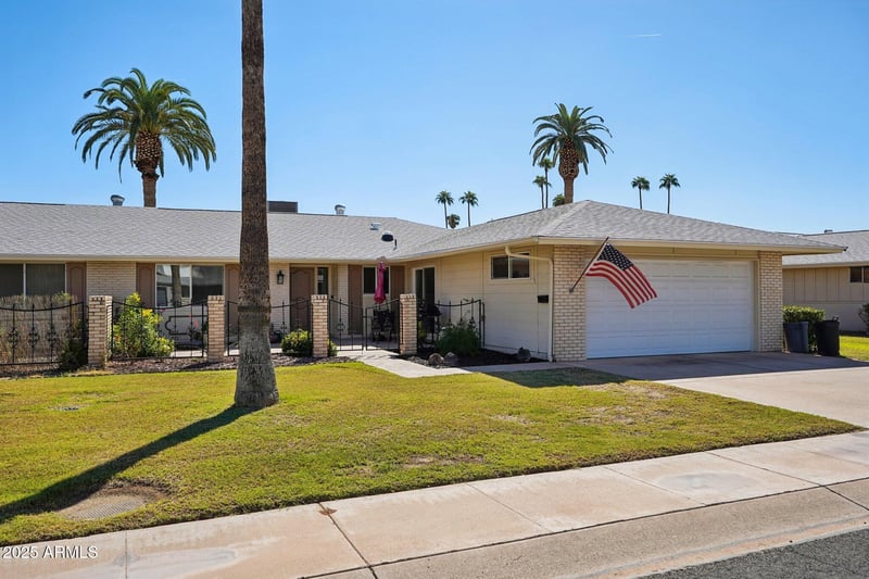 10339 Kingswood Cir, Sun City, AZ 85351