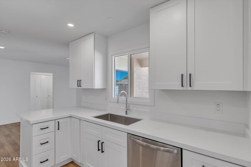 1034 E Hermosa Dr, Tempe, AZ 85282