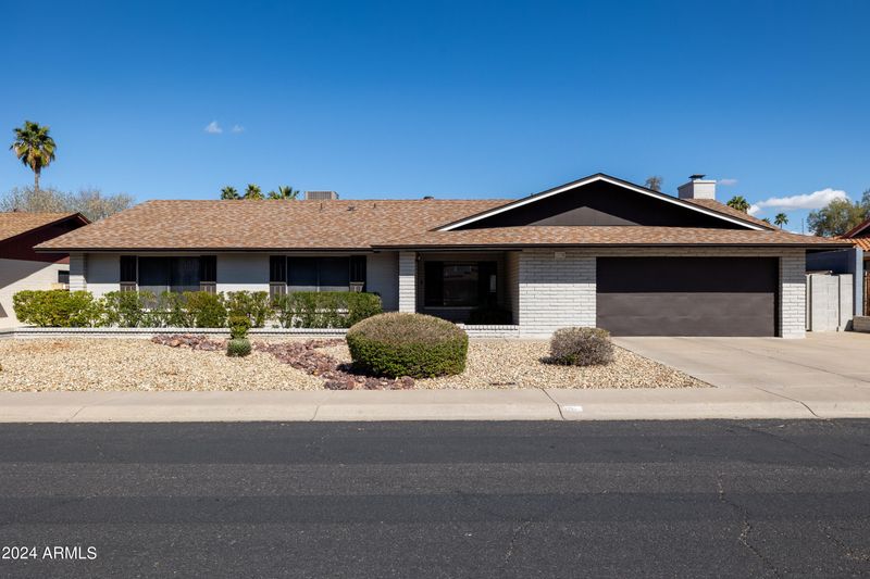 1034 E Topeka Dr, Phoenix, AZ 85024