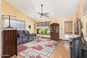 1034 Sequoia Dr, Phoenix, AZ 85024