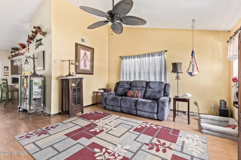 1034 Sequoia Dr, Phoenix, AZ 85024