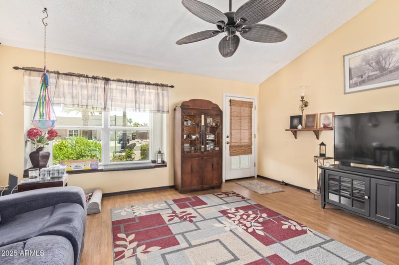 1034 Sequoia Dr, Phoenix, AZ 85024