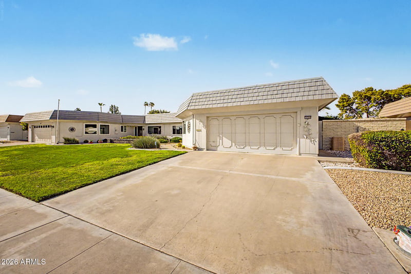 10344 W Hutton Dr, Sun City, AZ 85351