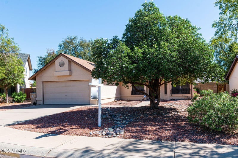 10345 62nd Ave, Glendale, AZ 85302
