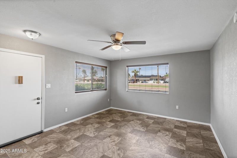 10345 Peoria Ave, Sun City, AZ 85351