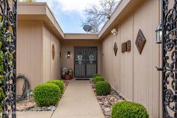 10345 Willowbrook Dr, Sun City, AZ 85373