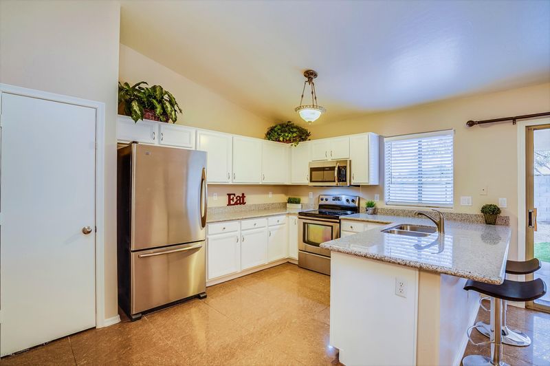 10346 E Dragoon Ave, Mesa, AZ 85208