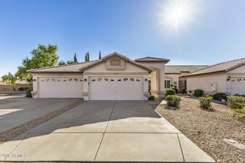 10347 Mohawk Ln, Peoria, AZ 85382