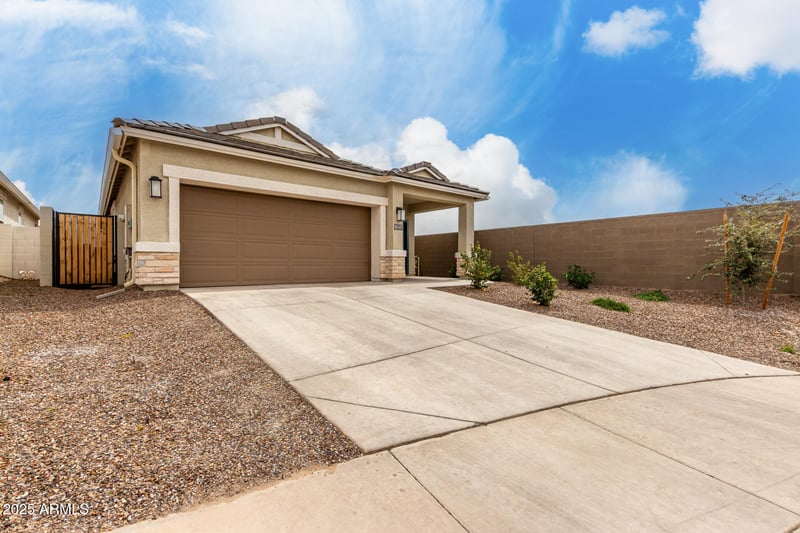 10347 Saguaro Dr, Apache Junction, AZ 85120
