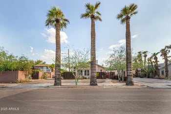 1035 Palm Ln, Phoenix, AZ 85006