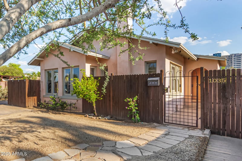 1035 Palm Ln, Phoenix, AZ 85006