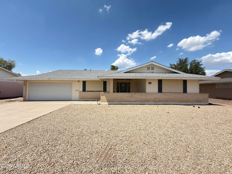 10350 W Caron Dr, Sun City, AZ 85351