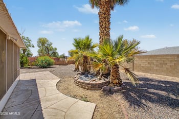 10350 W Caron Dr, Sun City, AZ 85351