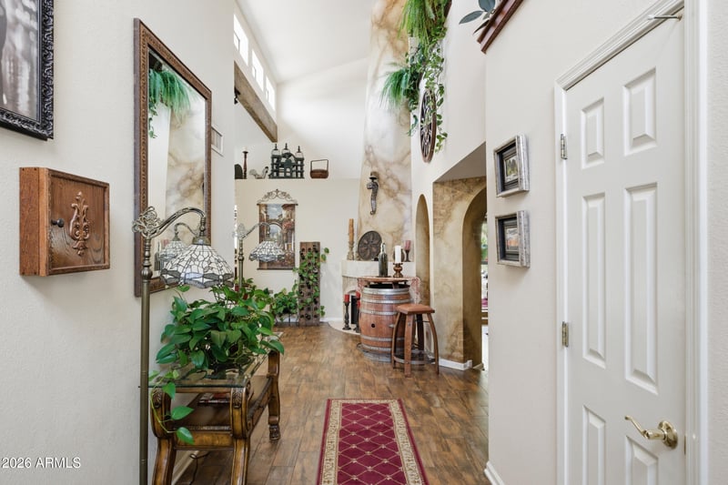 1036 E Shangri La Rd, Phoenix, AZ 85020