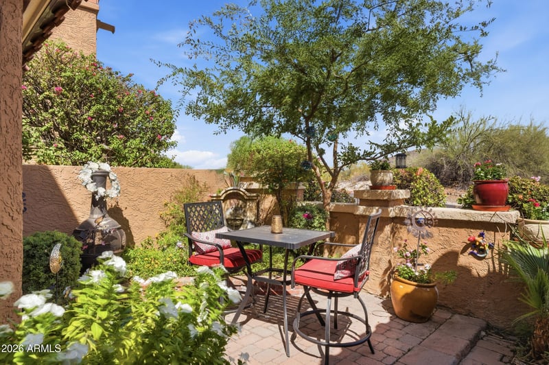 1036 E Shangri La Rd, Phoenix, AZ 85020