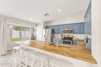 1036 93rd St, Mesa, AZ 85207