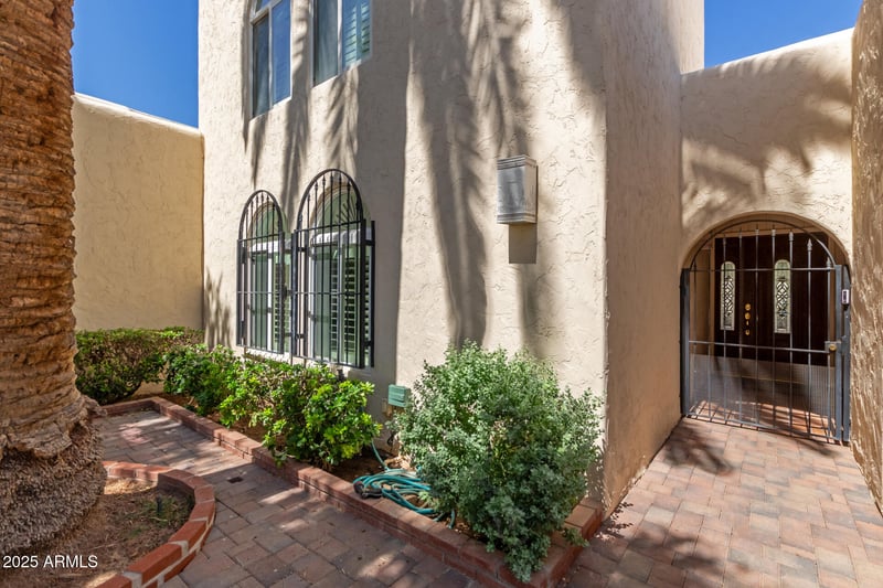 1036 Sierra Hermosa Dr, Litchfield Park, AZ 85340