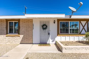 10362 Oakmont Dr, Sun City, AZ 85351