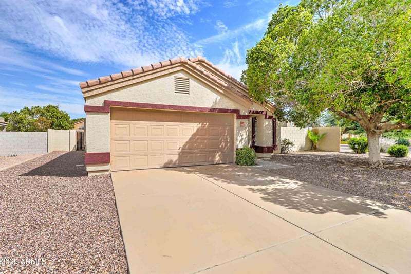 10364 Emerald Ave, Mesa, AZ 85208