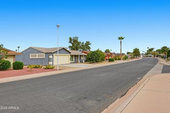 10365 Pinehurst Dr, Sun City, AZ 85351