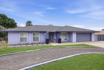 1037 Acoma Dr, Phoenix, AZ 85022