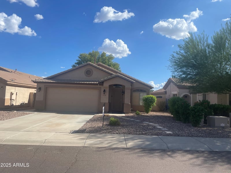 10379 Tonopah Dr, Peoria, AZ 85382