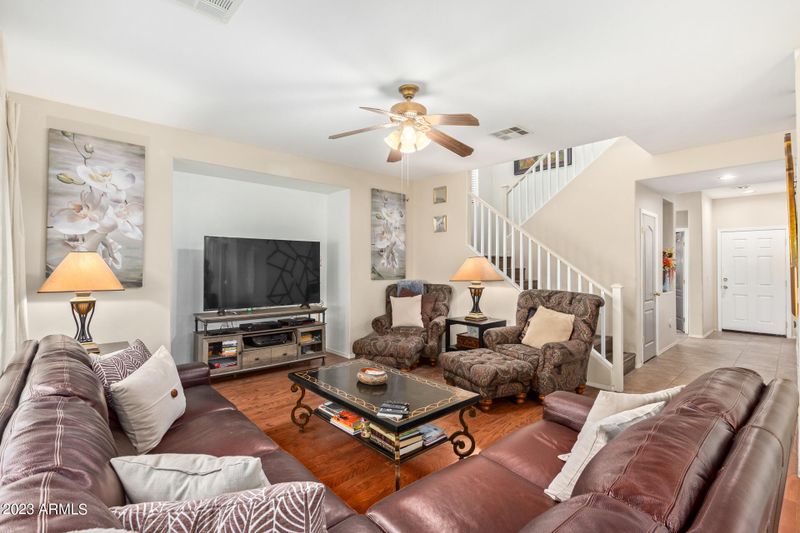 1038 E Iris Dr, Chandler, AZ 85286