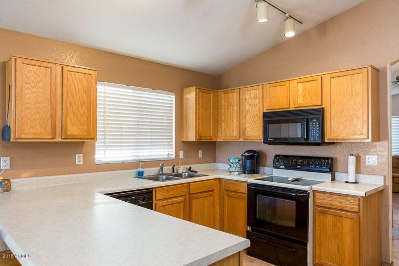 1038 E Nardini St, San Tan Valley, AZ 85140
