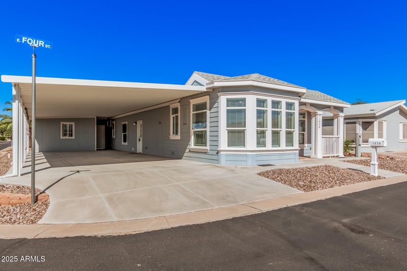 1038 Four St, San Tan Valley, AZ 85140