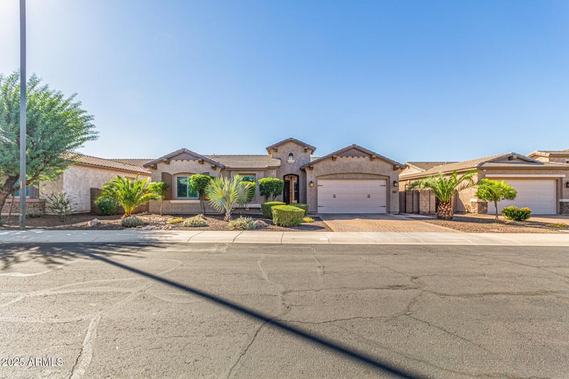 1039 Clifton Ave, Gilbert, AZ 85295
