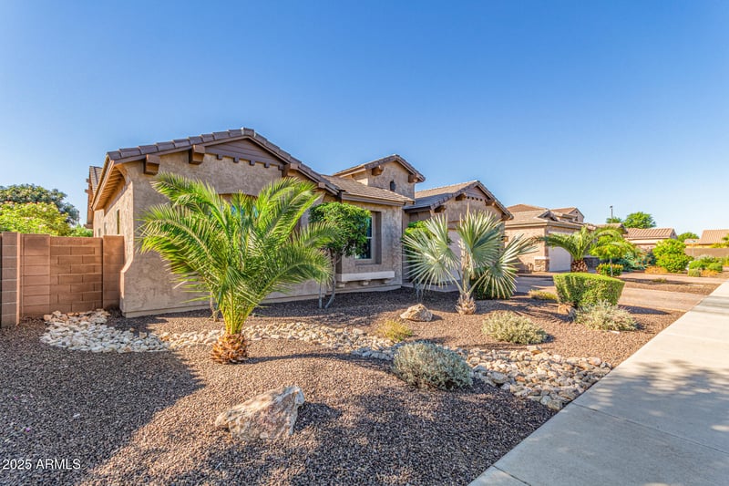 1039 Clifton Ave, Gilbert, AZ 85295