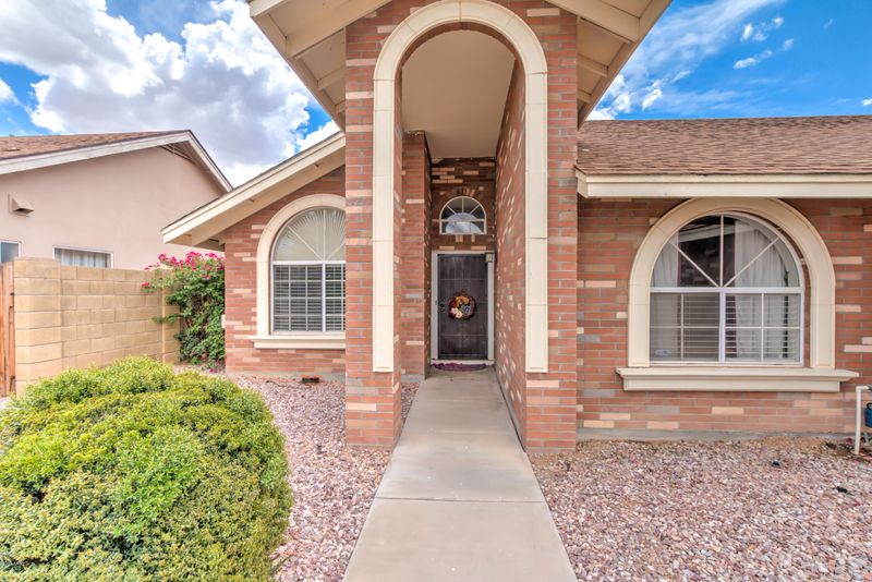 1039 E Hearne Way, Gilbert, AZ 85234