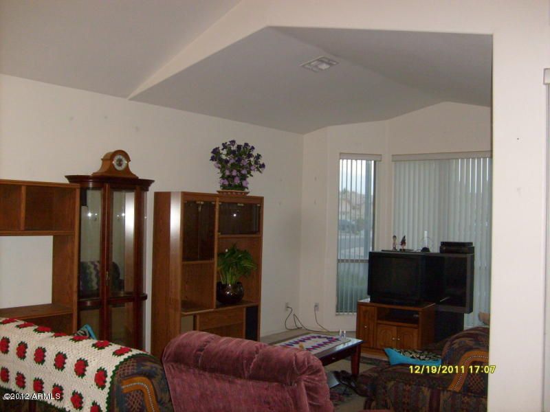 104 N Brighton Ln, Gilbert, AZ 85234