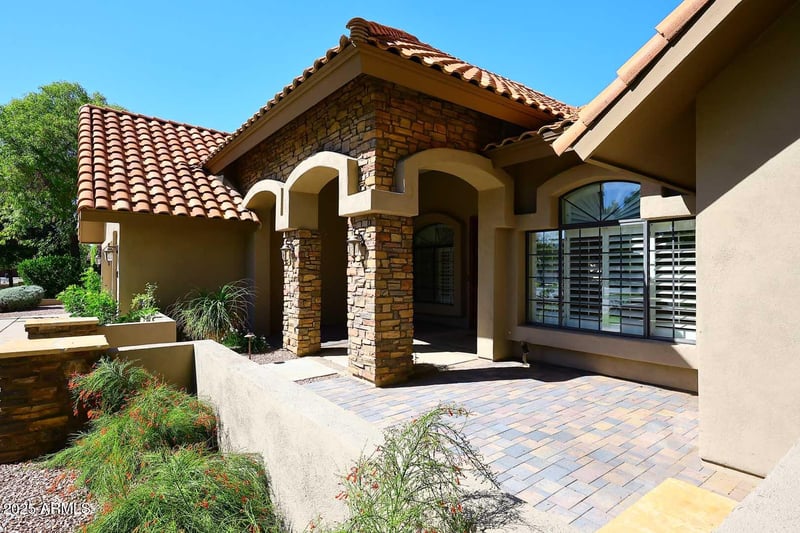 104 Palomino Dr, Tempe, AZ 85284
