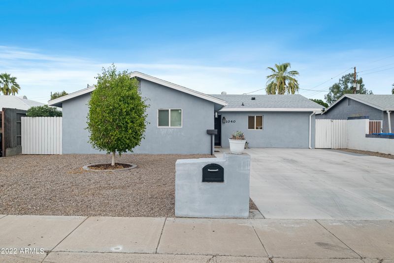 1040 E Highland Ave, Phoenix, AZ 85014