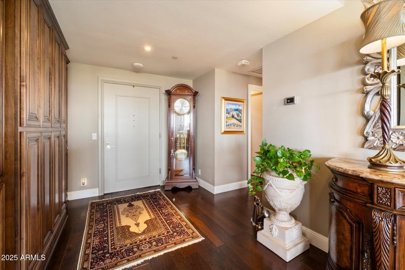 1040 E Osborn Rd #1801, Phoenix, AZ 85014