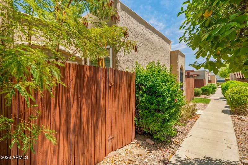 1040 E Pueblo Rd, Phoenix, AZ 85020