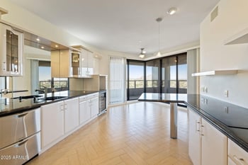 1040 Osborn Rd #1602, Phoenix, AZ 85014