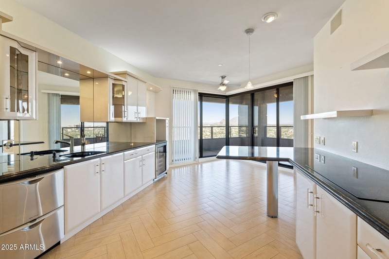 1040 Osborn Rd #1602, Phoenix, AZ 85014