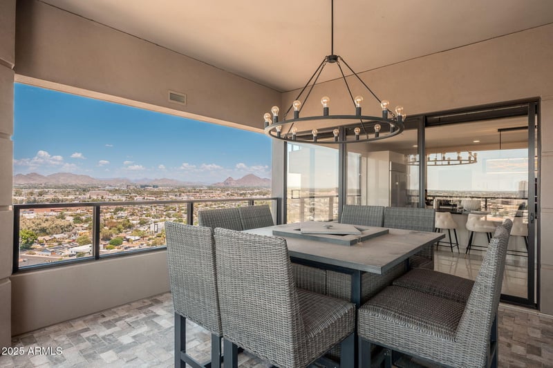 1040 Osborn Rd #1703, Phoenix, AZ 85014