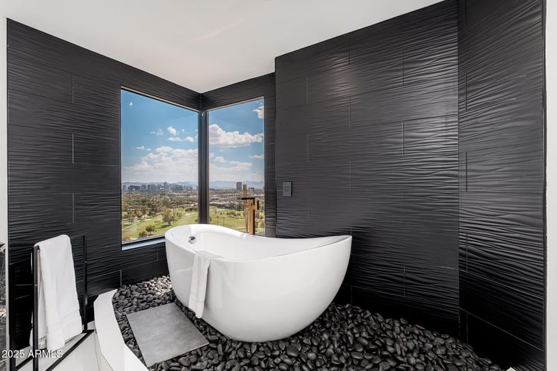 1040 Osborn Rd #1703, Phoenix, AZ 85014