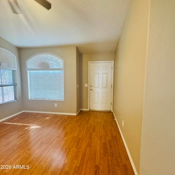 1040 Seagull Dr, Chandler, AZ 85286