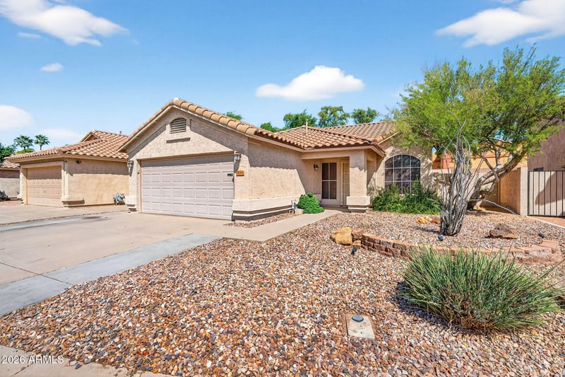1040 Seagull Dr, Chandler, AZ 85286