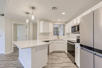 10401 52nd St #113, Paradise Valley, AZ 85253