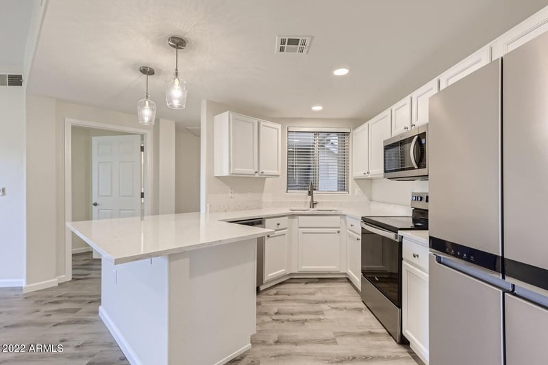 10401 52nd St #113, Paradise Valley, AZ 85253