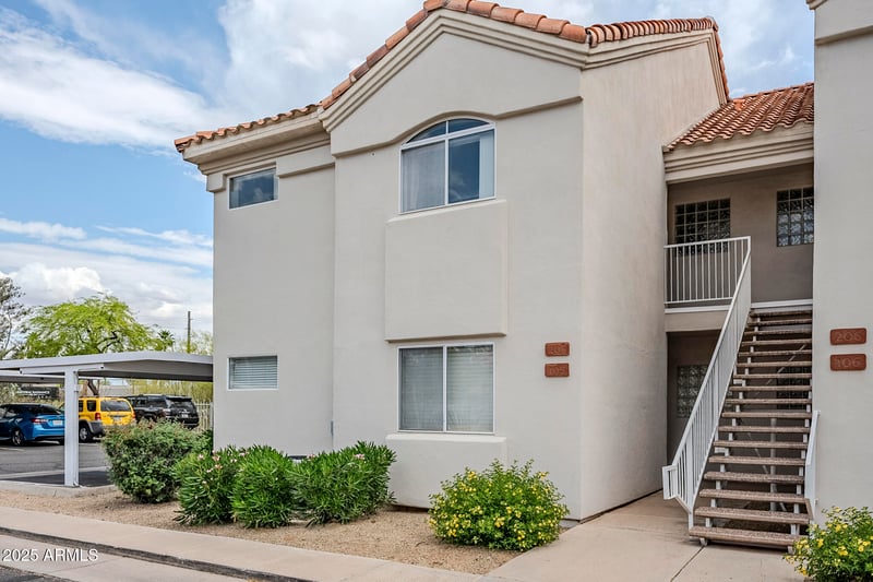 10401 52nd St #205, Paradise Valley, AZ 85253
