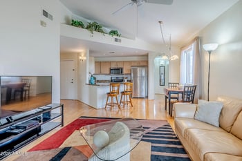 10401 52nd St #205, Paradise Valley, AZ 85253