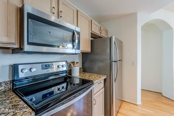 10401 52nd St #205, Paradise Valley, AZ 85253